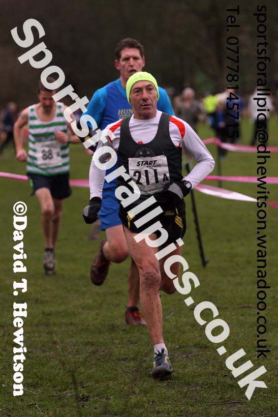 Mens veterans Durham Cathedral Cross Country Relays, Maiden Castle, Durham. Photo: David T. Hewitson/Sports for All Pics